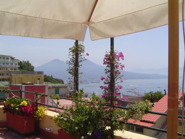 Una Terrazza Sul Golfo Napels Buitenkant foto